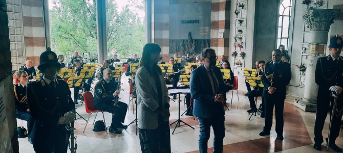 In tanti questa mattina al Monumentale per assistere al concerto della Banda della Polizia Locale